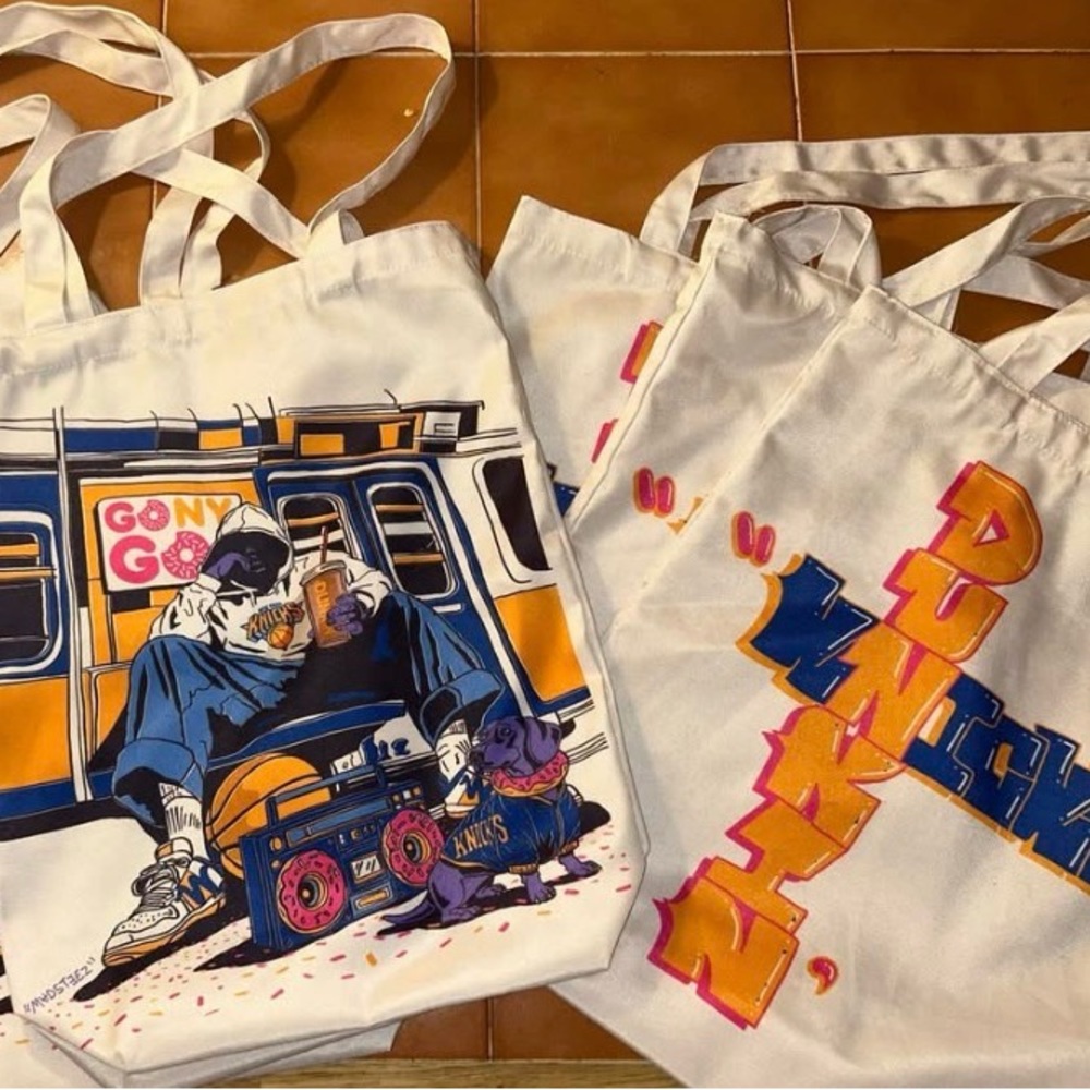 Dunkin vs Knicks tote bag